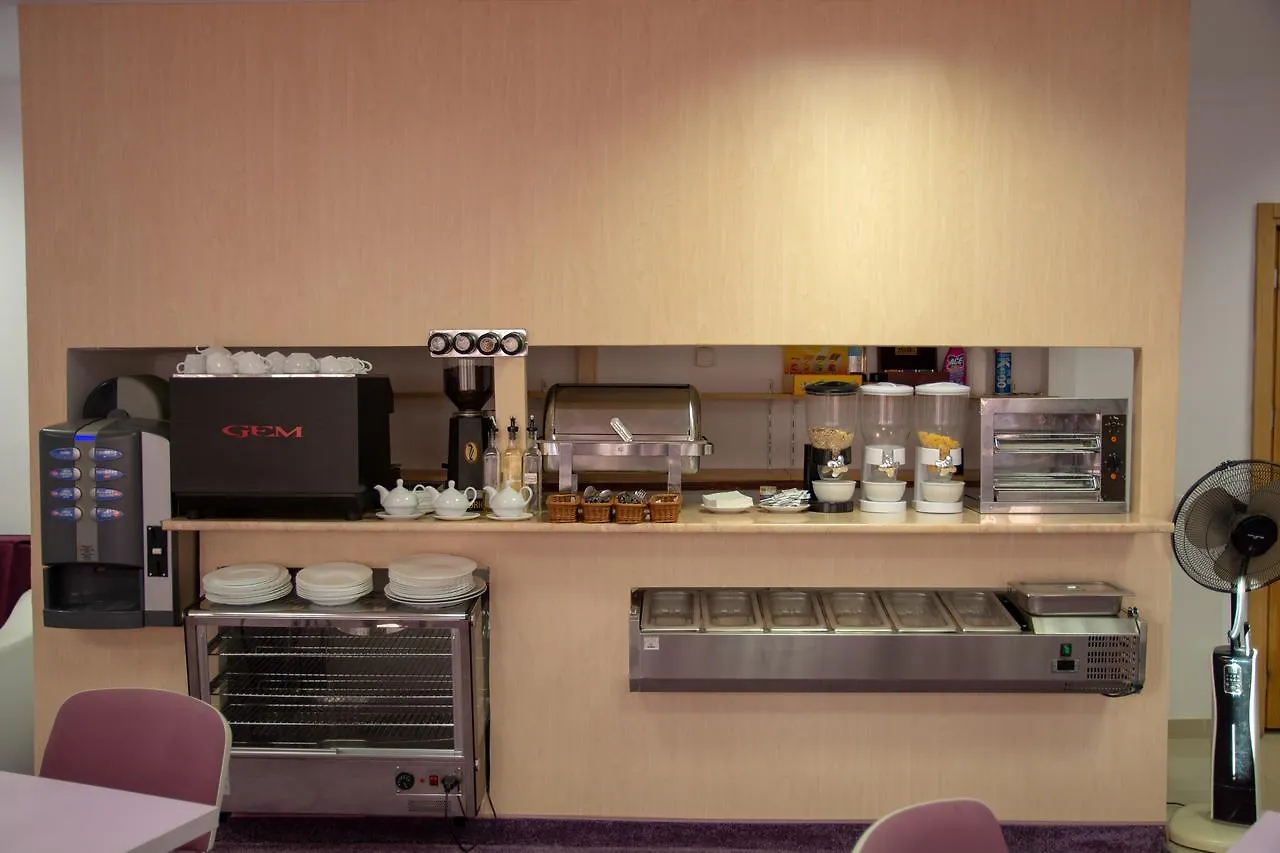 Гостевой дом Iris Boutique Therme & Bucharest Otopeni Airport
