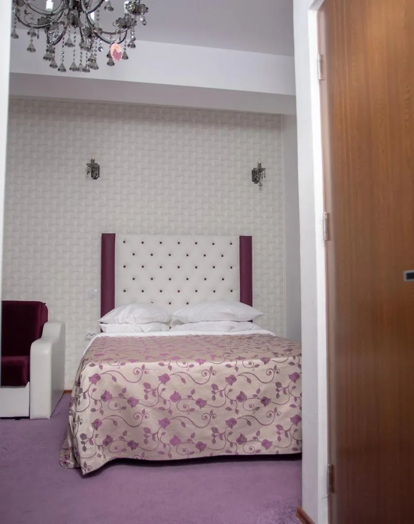 Iris Boutique Hotel Otopeni 4*,  Romania